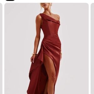 Beautiful wedding guest/bridesmaid dress in color rust